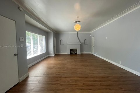 Villa ou maison à louer à Hollywood, Floride: 3 chambres, 303.88 m2 № 1945471 - photo 13