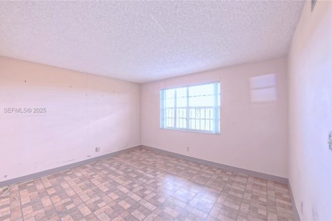 Condominio en venta en Dania Beach, Florida, 2 dormitorios, 110.55 m2 № 1990993 - foto 13