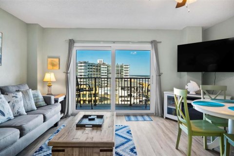 Condo in Flagler Beach, Florida, 1 bedroom № 2119445 - photo 3