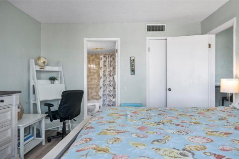 Condo in Flagler Beach, Florida, 1 bedroom № 2119445 - photo 16