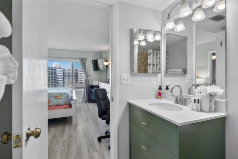 Condo in Flagler Beach, Florida, 1 bedroom № 2119445 - photo 19