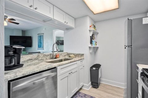 Condo in Flagler Beach, Florida, 1 bedroom № 2119445 - photo 13