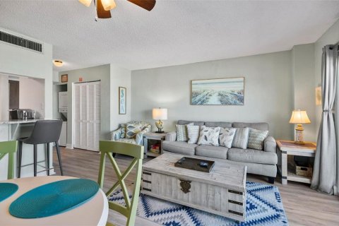 Condo in Flagler Beach, Florida, 1 bedroom № 2119445 - photo 6