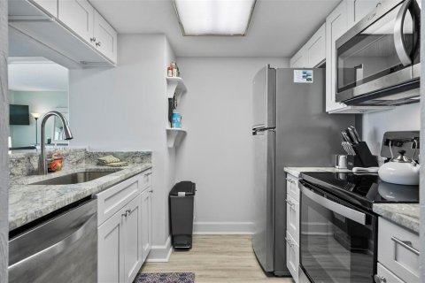 Condo in Flagler Beach, Florida, 1 bedroom № 2119445 - photo 10