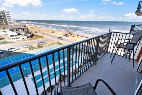 Condo in Flagler Beach, Florida, 1 bedroom № 2119445 - photo 2