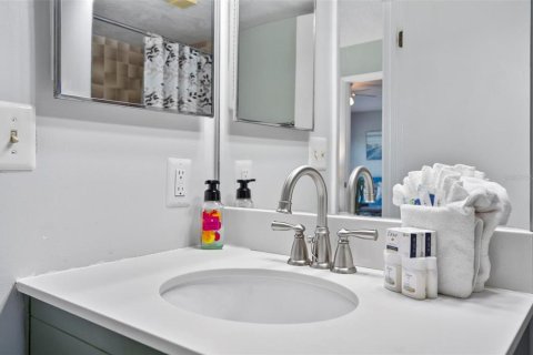 Condo in Flagler Beach, Florida, 1 bedroom № 2119445 - photo 20