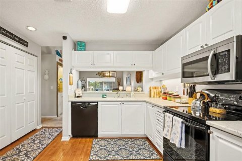 Copropriété à vendre à Sarasota, Floride: 2 chambres, 114.92 m2 № 2279840 - photo 14