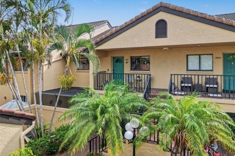 Copropriété à vendre à Sarasota, Floride: 2 chambres, 114.92 m2 № 2279840 - photo 5