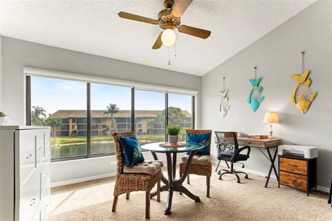 Copropriété à vendre à Sarasota, Floride: 2 chambres, 114.92 m2 № 2279840 - photo 18