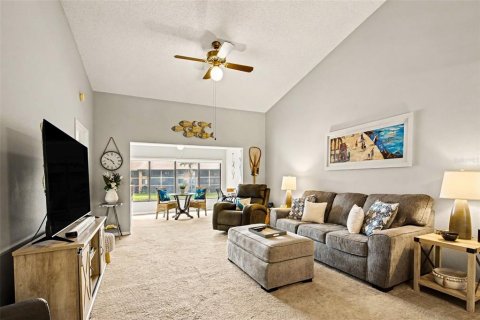 Copropriété à vendre à Sarasota, Floride: 2 chambres, 114.92 m2 № 2279840 - photo 6