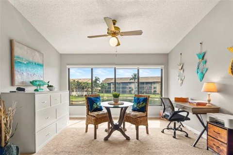Copropriété à vendre à Sarasota, Floride: 2 chambres, 114.92 m2 № 2279840 - photo 17