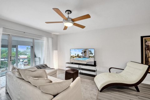 Condo in Oakland Park, Florida, 1 bedroom  № 2246922 - photo 14