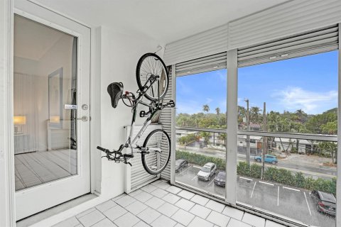 Condo in Oakland Park, Florida, 1 bedroom  № 2246922 - photo 25
