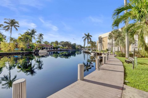 Condo in Oakland Park, Florida, 1 bedroom  № 2246922 - photo 2
