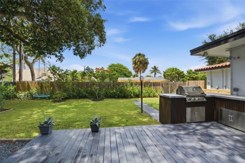 Villa ou maison à vendre à Pompano Beach, Floride: 3 chambres, 197.14 m2 № 2259929 - photo 8