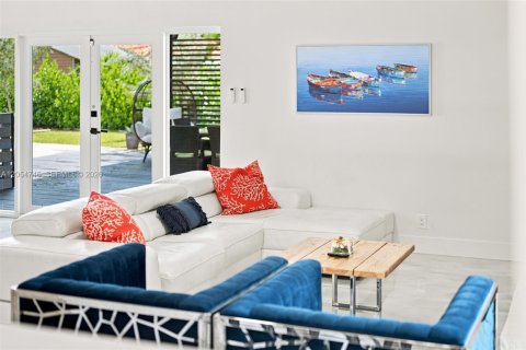Villa ou maison à vendre à Pompano Beach, Floride: 3 chambres, 197.14 m2 № 2259929 - photo 28