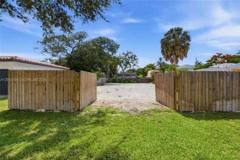 Villa ou maison à vendre à Pompano Beach, Floride: 3 chambres, 197.14 m2 № 2259929 - photo 12