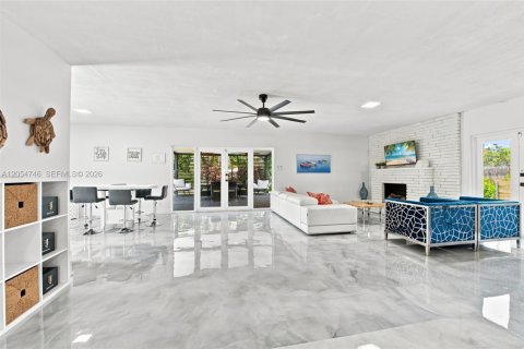 Villa ou maison à vendre à Pompano Beach, Floride: 3 chambres, 197.14 m2 № 2259929 - photo 16