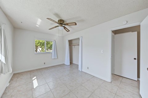 House in Boca Raton, Florida 4 bedrooms, 139.35 sq.m. № 2416200 - photo 30