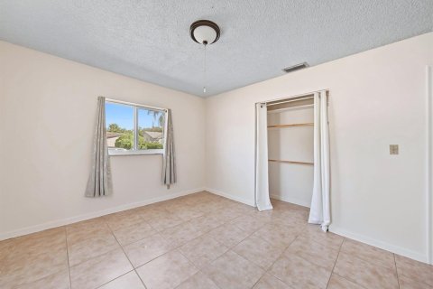 House in Boca Raton, Florida 4 bedrooms, 139.35 sq.m. № 2416200 - photo 24