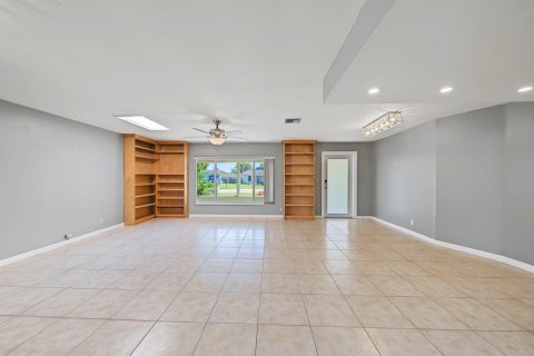 House in Boca Raton, Florida 4 bedrooms, 139.35 sq.m. № 2416200 - photo 19