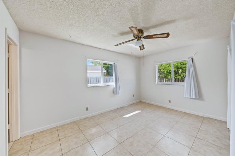 House in Boca Raton, Florida 4 bedrooms, 139.35 sq.m. № 2416200 - photo 28