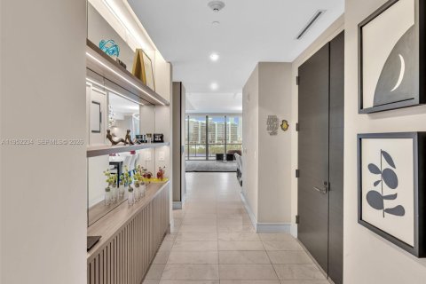 Condo in Aventura, Florida, 4 bedrooms № 2025707 - photo 20