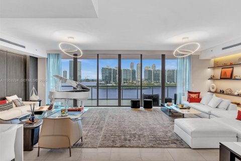 Condo in Aventura, Florida, 4 bedrooms № 2025707 - photo 2