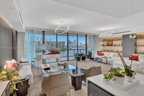 Condo in Aventura, Florida, 4 bedrooms № 2025707 - photo 3