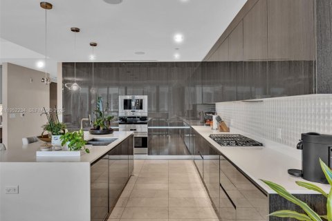 Condo in Aventura, Florida, 4 bedrooms № 2025707 - photo 9