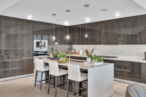 Condo in Aventura, Florida, 4 bedrooms № 2025707 - photo 10
