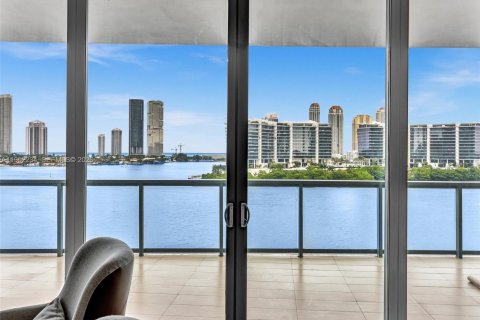 Condo in Aventura, Florida, 4 bedrooms № 2025707 - photo 26