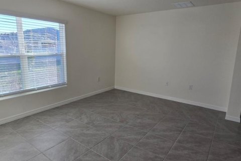 Villa ou maison à louer à Summerfield, Floride: 4 chambres, 169.73 m2 № 2418953 - photo 8