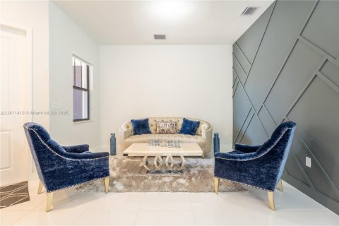 House in Miramar, Florida 5 bedrooms, 337.51 sq.m. № 1867179 - photo 14