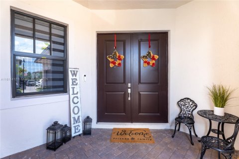 House in Miramar, Florida 5 bedrooms, 337.51 sq.m. № 1867179 - photo 3