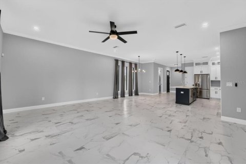 Touwnhouse à vendre à Tampa, Floride: 3 chambres, 181.35 m2 № 2349532 - photo 4