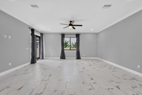 Touwnhouse à vendre à Tampa, Floride: 3 chambres, 181.35 m2 № 2349532 - photo 30