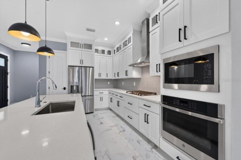 Touwnhouse à vendre à Tampa, Floride: 3 chambres, 181.35 m2 № 2349532 - photo 22