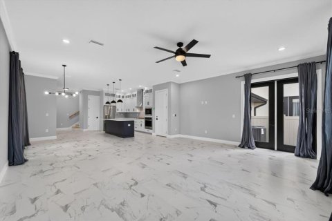 Touwnhouse à vendre à Tampa, Floride: 3 chambres, 181.35 m2 № 2349532 - photo 29