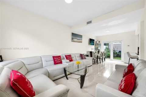 Villa ou maison à vendre à Homestead, Floride: 4 chambres, 137.12 m2 № 2082413 - photo 5