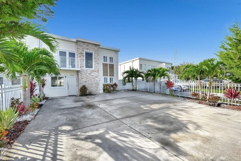 Villa ou maison à Homestead, Floride 4 chambres, 137.12 m2 № 2082413