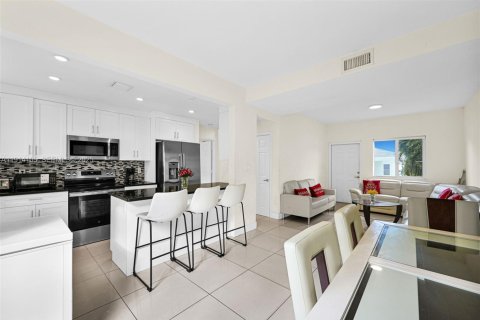 Villa ou maison à vendre à Homestead, Floride: 4 chambres, 137.12 m2 № 2082413 - photo 8