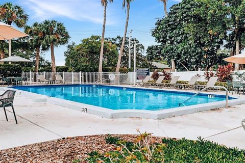 Copropriété à louer à Sarasota, Floride: 2 chambres, 118.91 m2 № 2298792 - photo 18