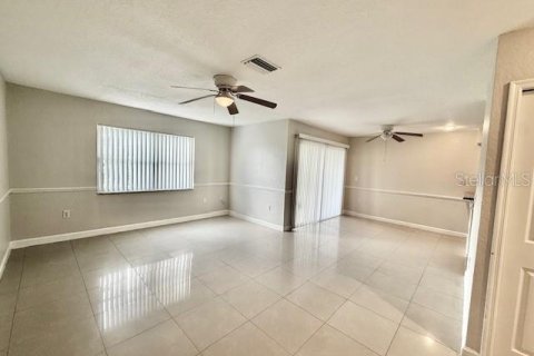 Adosado en alquiler en Kissimmee, Florida, 2 dormitorios, 133.04 m2 № 1910675 - foto 8