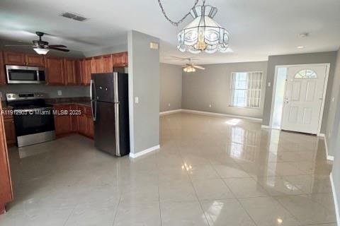 House in Fort Myers, Florida 3 bedrooms, 122.07 sq.m. № 1969382 - photo 10