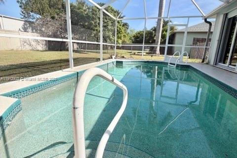 House in Fort Myers, Florida 3 bedrooms, 122.07 sq.m. № 1969382 - photo 30