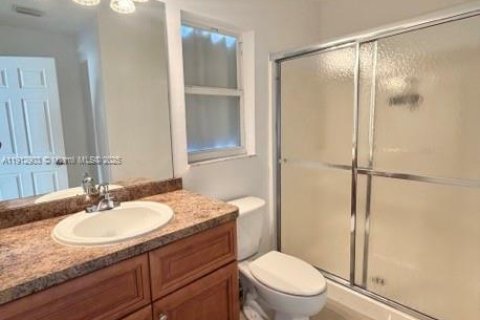 House in Fort Myers, Florida 3 bedrooms, 122.07 sq.m. № 1969382 - photo 26