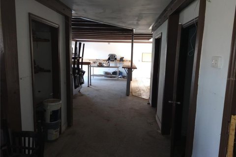 Commercial property in Hudson, Florida 115.11 sq.m. № 2118455 - photo 15