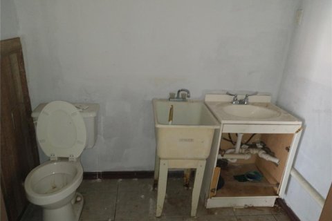 Commercial property in Hudson, Florida 115.11 sq.m. № 2118455 - photo 20
