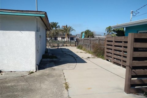 Commercial property in Hudson, Florida 115.11 sq.m. № 2118455 - photo 5